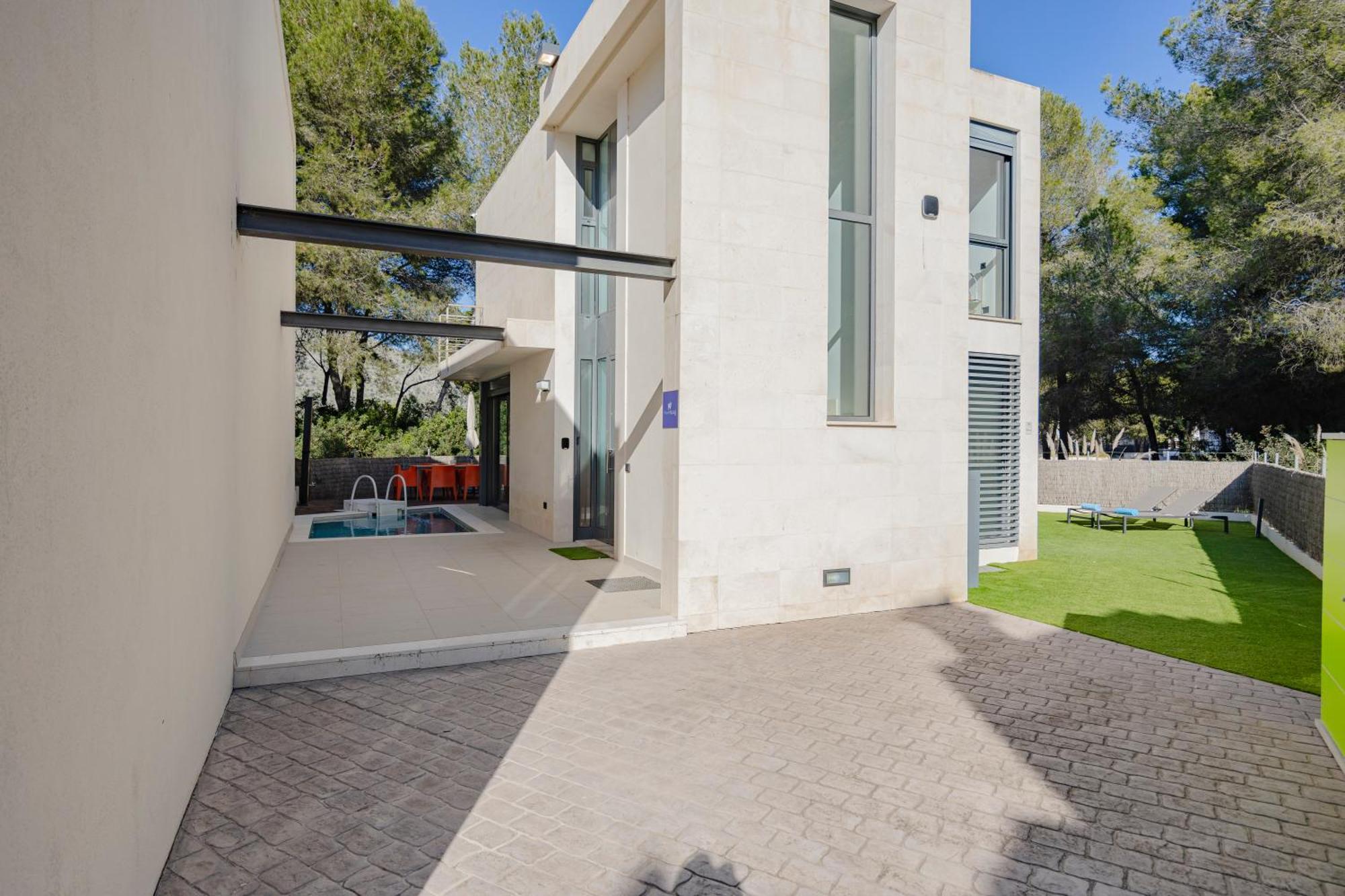 Villa Pam Beach House Playa De Muro - 200M To Beach With Hot Tub Alcudia  Eksteriør billede
